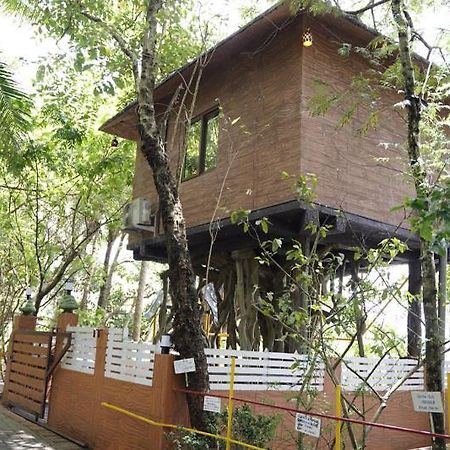 Mango Meadows Hotel Kottayam Ngoại thất bức ảnh
