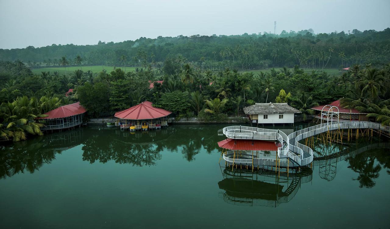 Mango Meadows Hotel Kottayam Ngoại thất bức ảnh