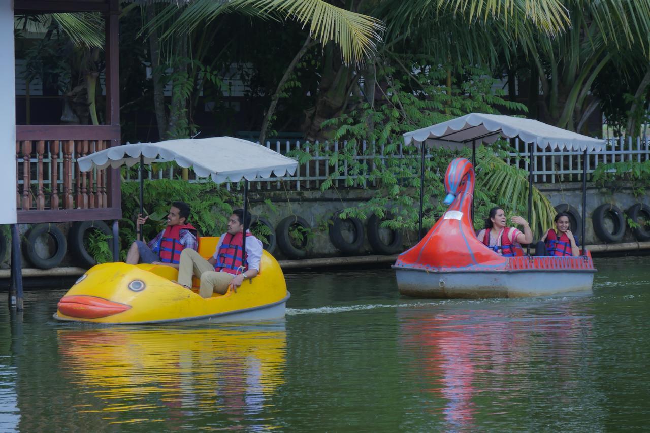 Mango Meadows Hotel Kottayam Ngoại thất bức ảnh