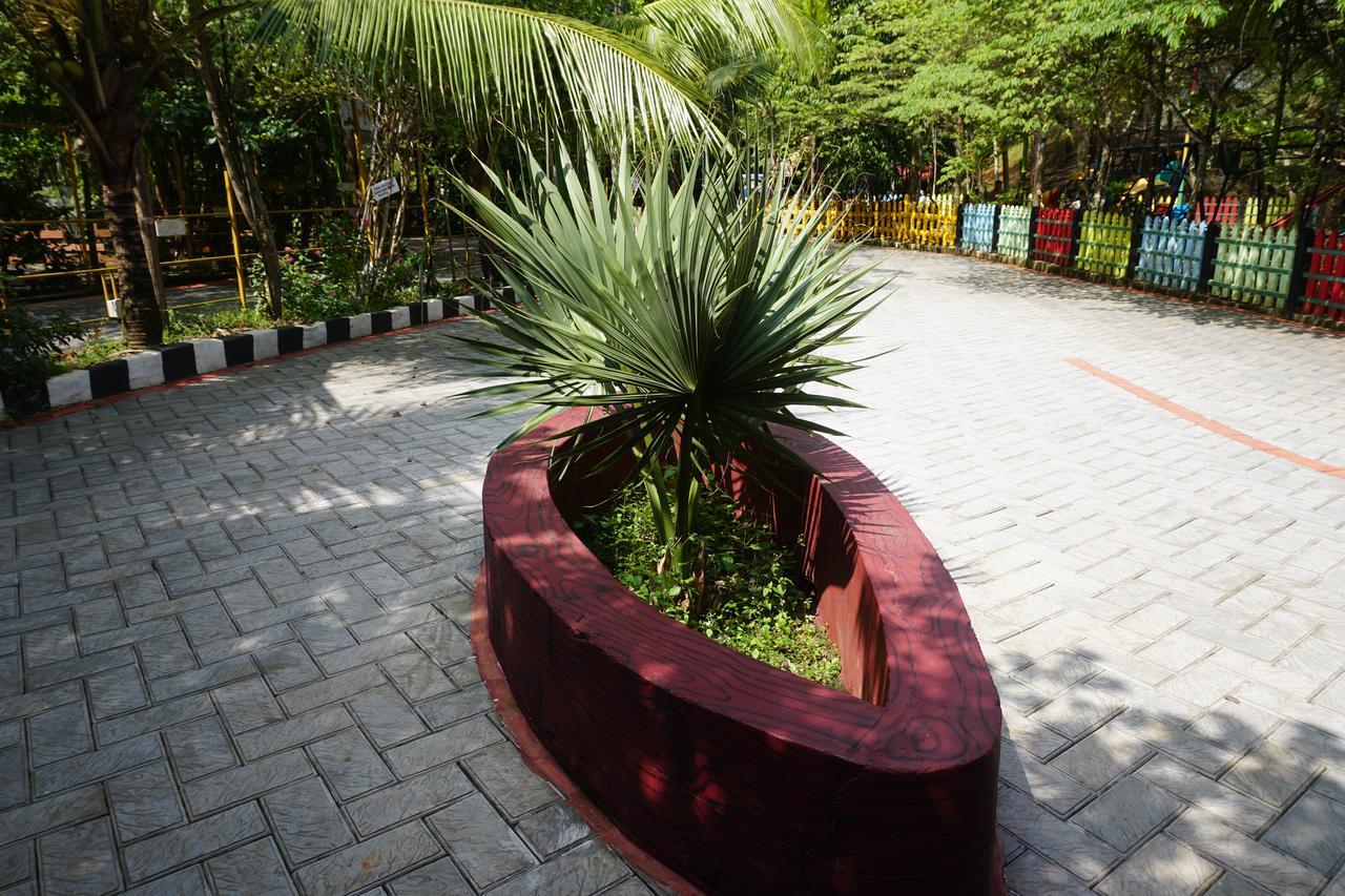 Mango Meadows Hotel Kottayam Ngoại thất bức ảnh